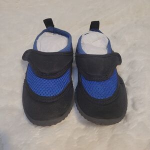 Athletech Water Shoes Blue Black Grip Bottom Shower Pool Unisex Childs Size 7-8